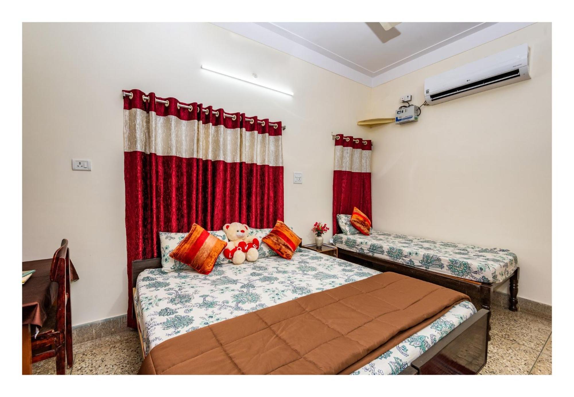 Jaiswal Homestay Джабалпур Экстерьер фото